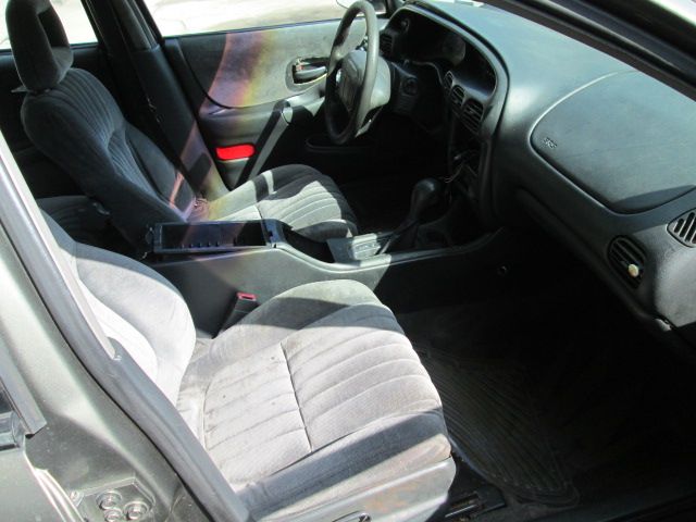 1998 Pontiac Grand Prix Sport -5 Speed-stick-4x4