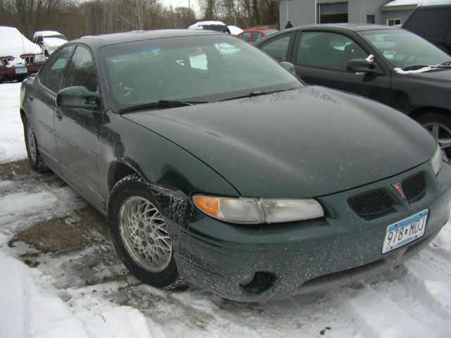 1999 Pontiac Grand Prix XUV SLE 4WD