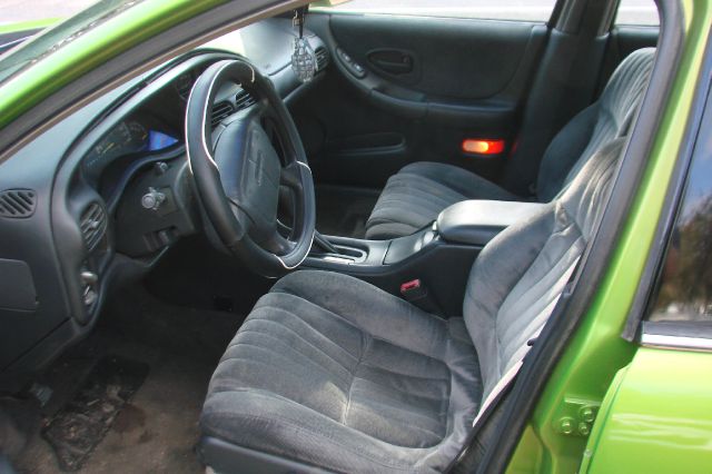 1999 Pontiac Grand Prix Sport -5 Speed-stick-4x4