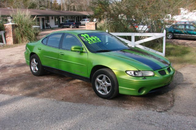 1999 Pontiac Grand Prix Sport -5 Speed-stick-4x4