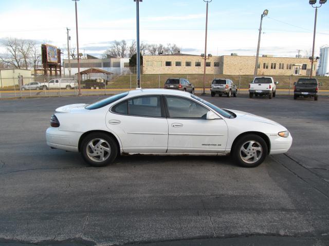 1999 Pontiac Grand Prix SE