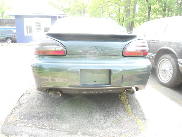 1999 Pontiac Grand Prix XUV SLE 4WD