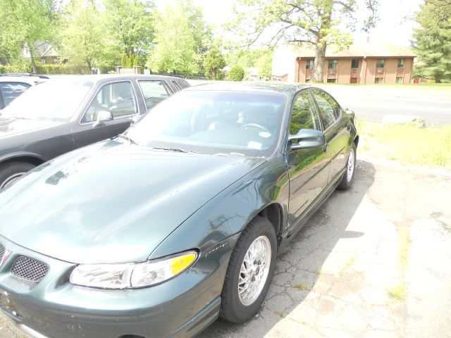 1999 Pontiac Grand Prix XUV SLE 4WD