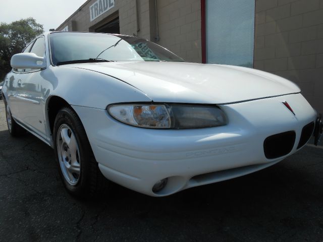1999 Pontiac Grand Prix Sport -5 Speed-stick-4x4