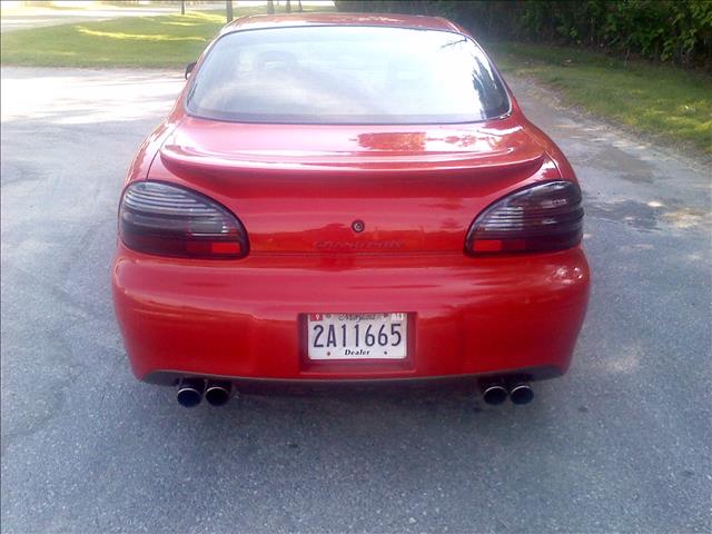 1999 Pontiac Grand Prix 4dr Sdn 750li Xdrive AWD