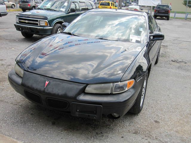 2000 Pontiac Grand Prix Sport -5 Speed-stick-4x4