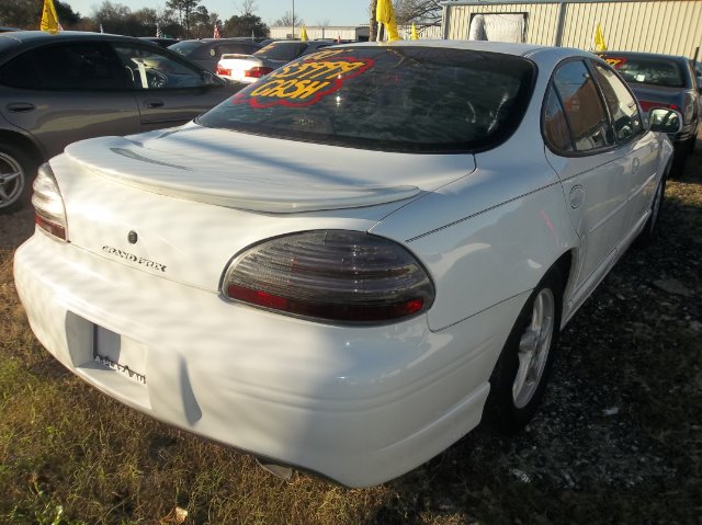 2000 Pontiac Grand Prix XUV SLE 4WD