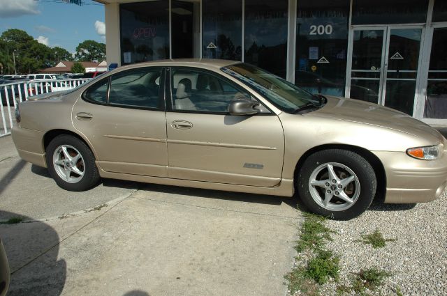 2000 Pontiac Grand Prix 4dr Quad Cab WB 4WD SLT