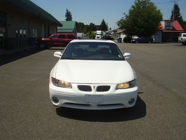 2000 Pontiac Grand Prix 4dr Quad Cab WB 4WD SLT