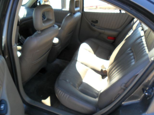 2000 Pontiac Grand Prix XUV SLE 4WD