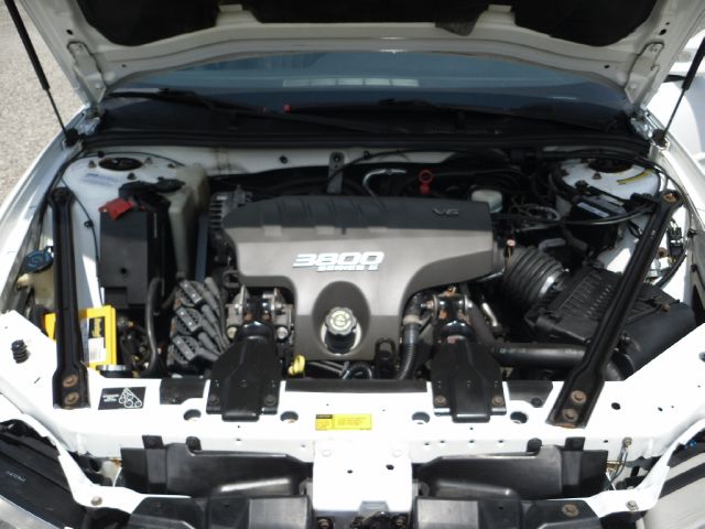 2000 Pontiac Grand Prix XUV SLE 4WD