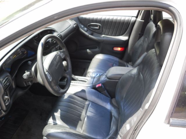 2000 Pontiac Grand Prix XUV SLE 4WD