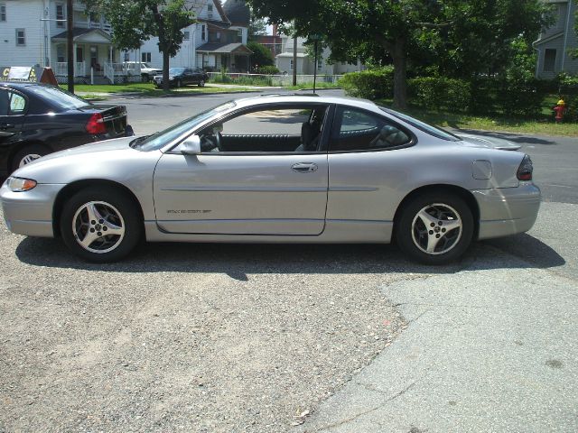 2000 Pontiac Grand Prix Sportback LS