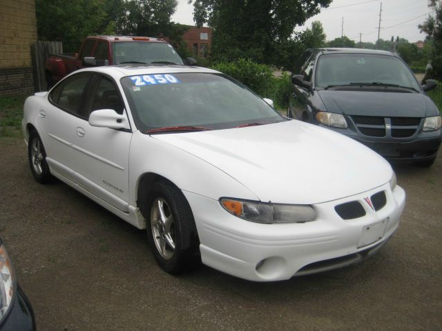 2000 Pontiac Grand Prix XUV SLE 4WD