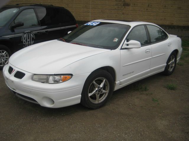 2000 Pontiac Grand Prix XUV SLE 4WD