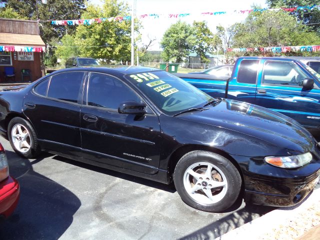 2000 Pontiac Grand Prix XUV SLE 4WD