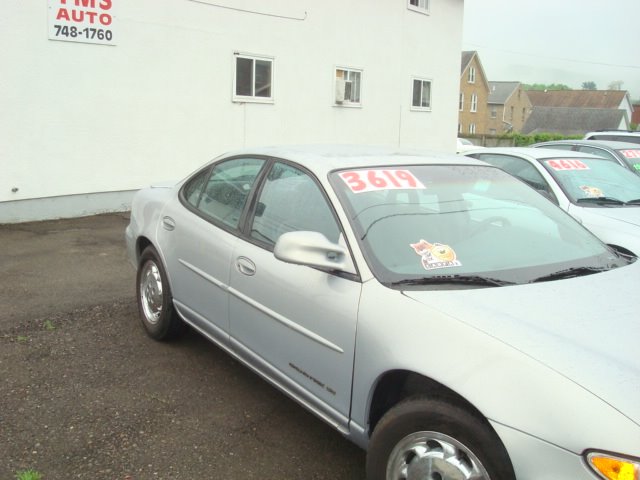 2000 Pontiac Grand Prix LS Flex Fuel 4x4 This Is One Of Our Best Bargains