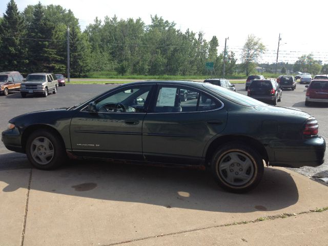 2000 Pontiac Grand Prix Sport -5 Speed-stick-4x4