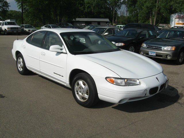2000 Pontiac Grand Prix Sport -5 Speed-stick-4x4