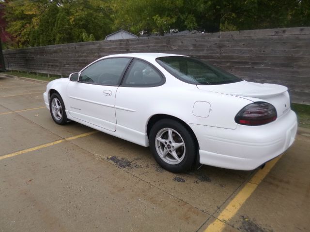 2000 Pontiac Grand Prix Sportback LS