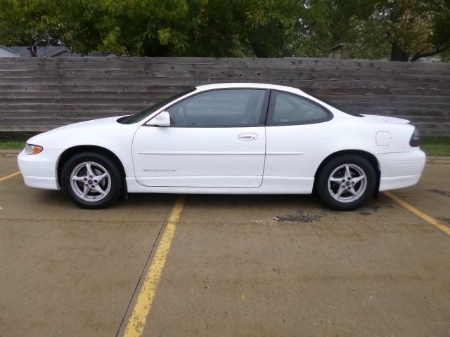 2000 Pontiac Grand Prix Sportback LS