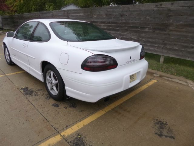 2000 Pontiac Grand Prix Sportback LS
