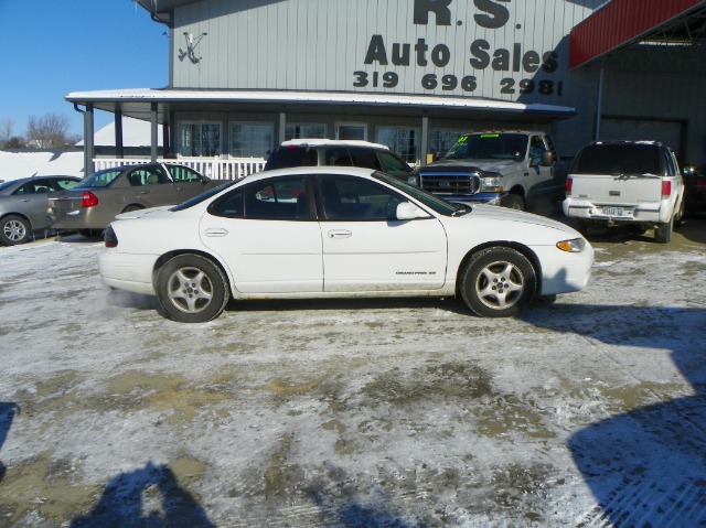 2000 Pontiac Grand Prix Sport -5 Speed-stick-4x4