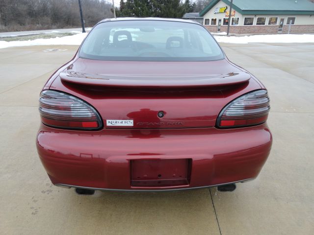 2000 Pontiac Grand Prix XUV SLE 4WD