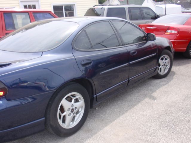 2001 Pontiac Grand Prix XUV SLE 4WD