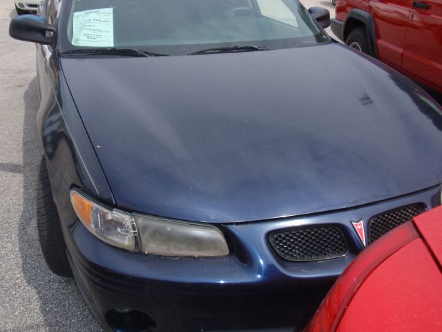 2001 Pontiac Grand Prix XUV SLE 4WD