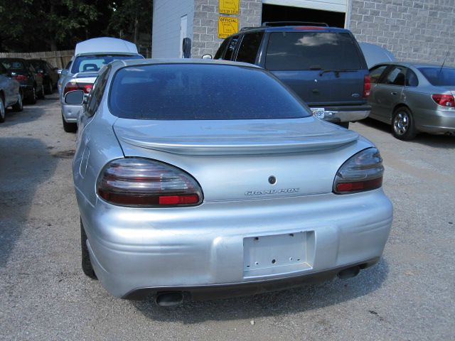 2001 Pontiac Grand Prix 4dr Quad Cab WB 4WD SLT