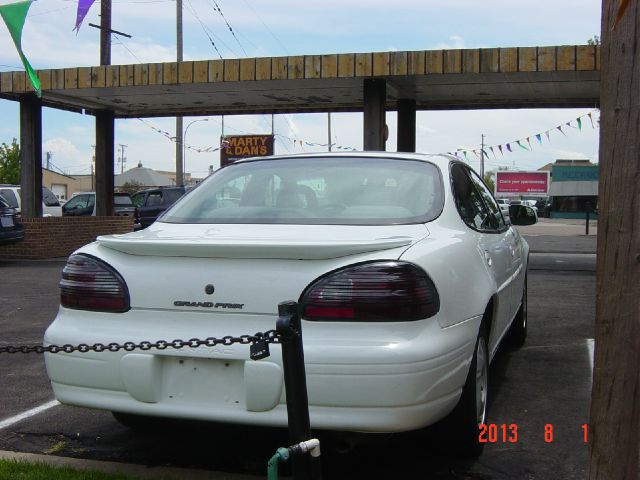 2001 Pontiac Grand Prix Sport -5 Speed-stick-4x4