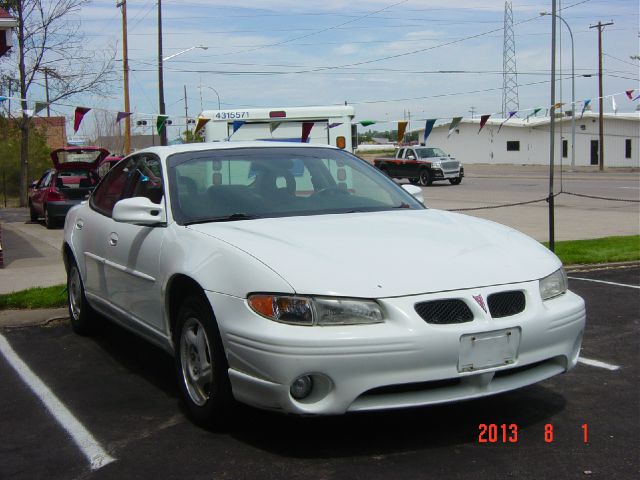 2001 Pontiac Grand Prix Sport -5 Speed-stick-4x4