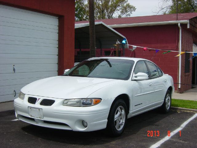 2001 Pontiac Grand Prix Sport -5 Speed-stick-4x4
