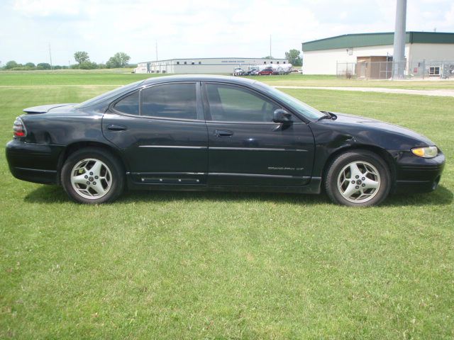 2001 Pontiac Grand Prix LS Flex Fuel 4x4 This Is One Of Our Best Bargains