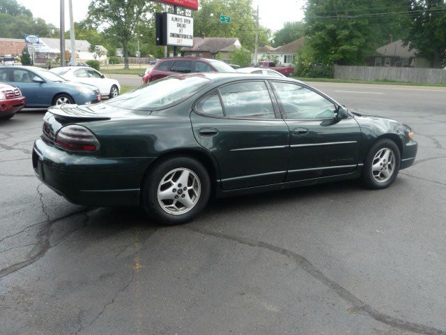 2001 Pontiac Grand Prix XUV SLE 4WD
