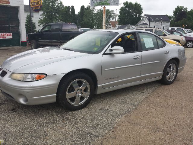 2001 Pontiac Grand Prix XUV SLE 4WD