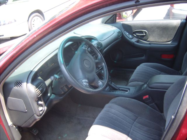 2001 Pontiac Grand Prix XUV SLE 4WD