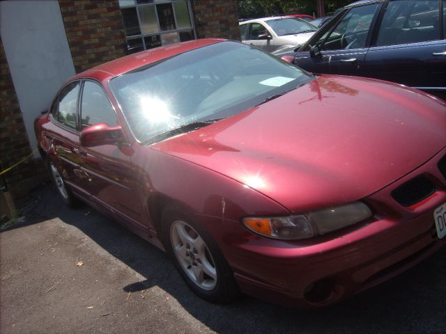 2001 Pontiac Grand Prix XUV SLE 4WD