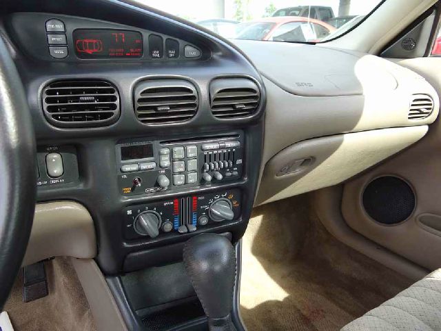 2001 Pontiac Grand Prix Sportback LS