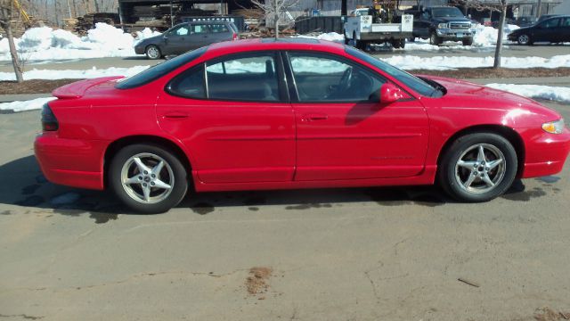 2001 Pontiac Grand Prix XUV SLE 4WD
