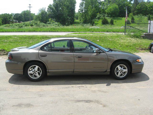 2001 Pontiac Grand Prix XUV SLE 4WD