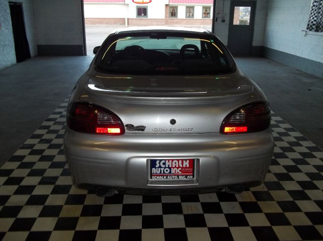 2001 Pontiac Grand Prix XUV SLE 4WD