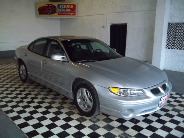 2001 Pontiac Grand Prix XUV SLE 4WD