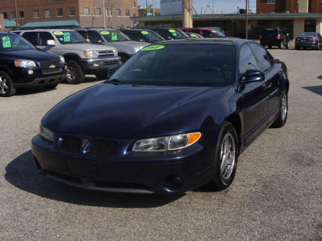 2001 Pontiac Grand Prix XUV SLE 4WD