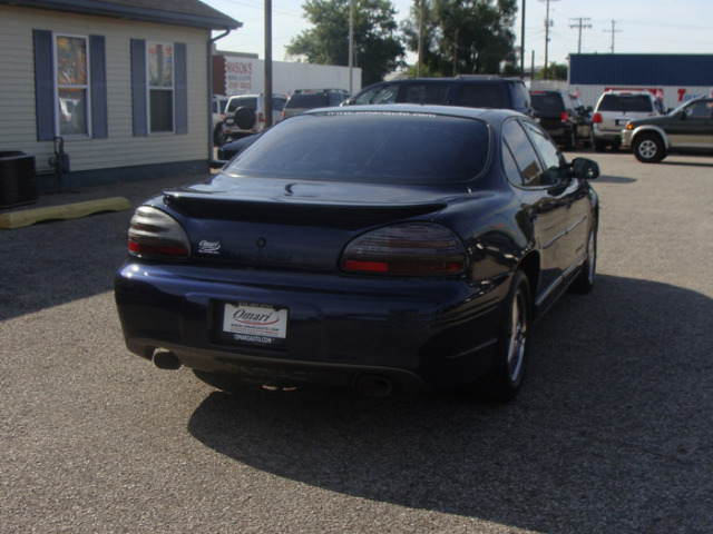 2001 Pontiac Grand Prix XUV SLE 4WD