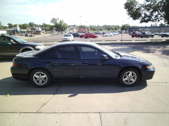 2001 Pontiac Grand Prix XUV SLE 4WD