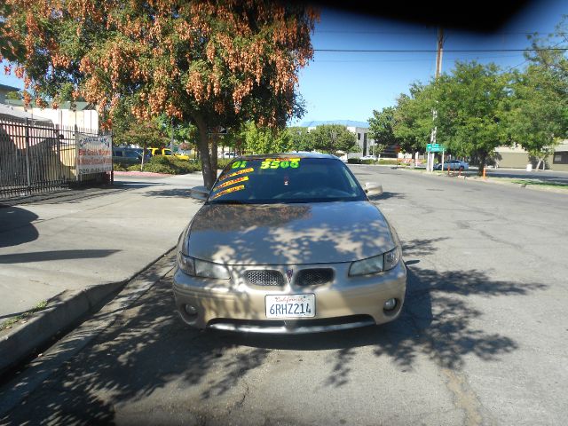 2001 Pontiac Grand Prix XUV SLE 4WD