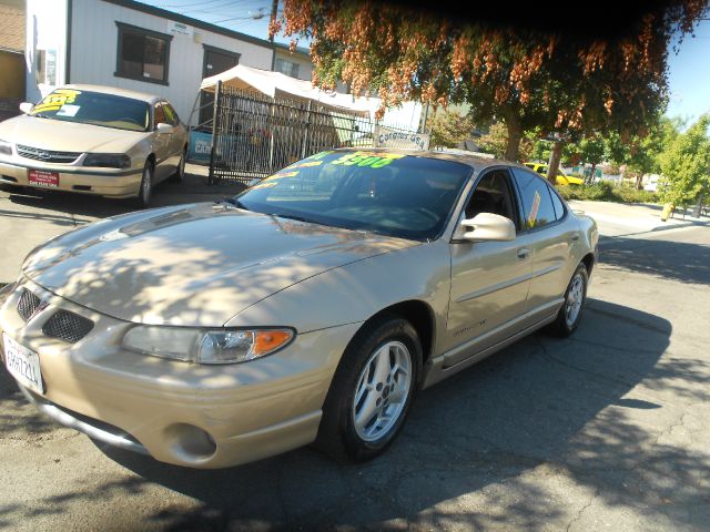 2001 Pontiac Grand Prix XUV SLE 4WD