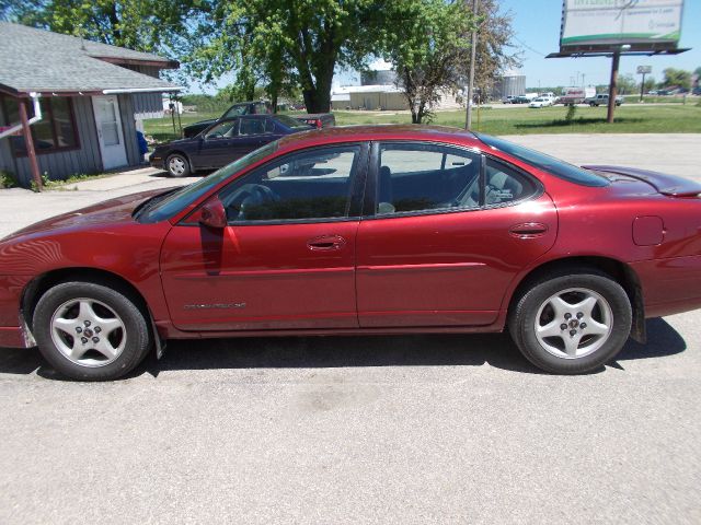 2001 Pontiac Grand Prix Sport -5 Speed-stick-4x4